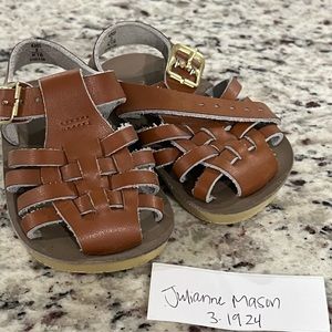 Size 2 SunSans infant sandals. VGUC.